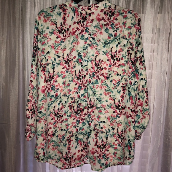 Floral Lattice Shoulder Blouse • 1X • Rue21 - Picture 4 of 5